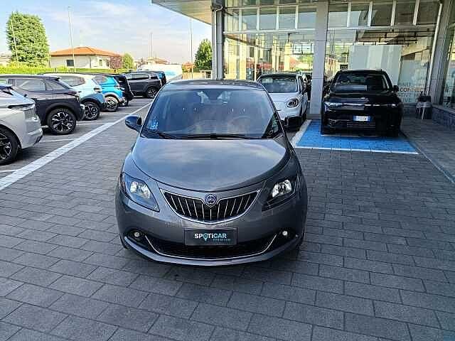 Lancia Ypsilon 1.0 Hybrid 69cv PLATINO AZIENDALE