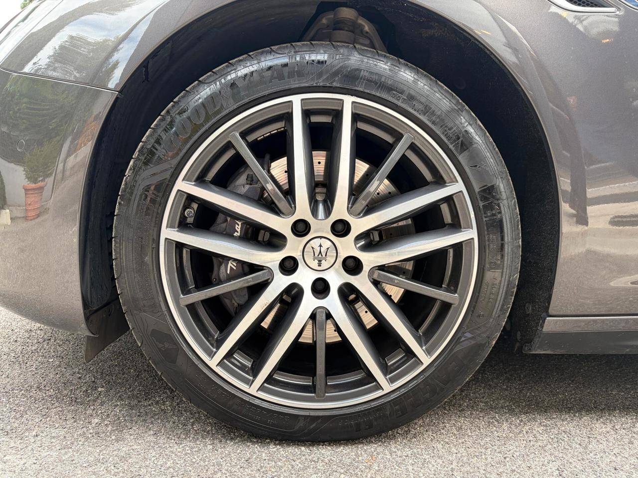 Maserati Ghibli V6 Modena