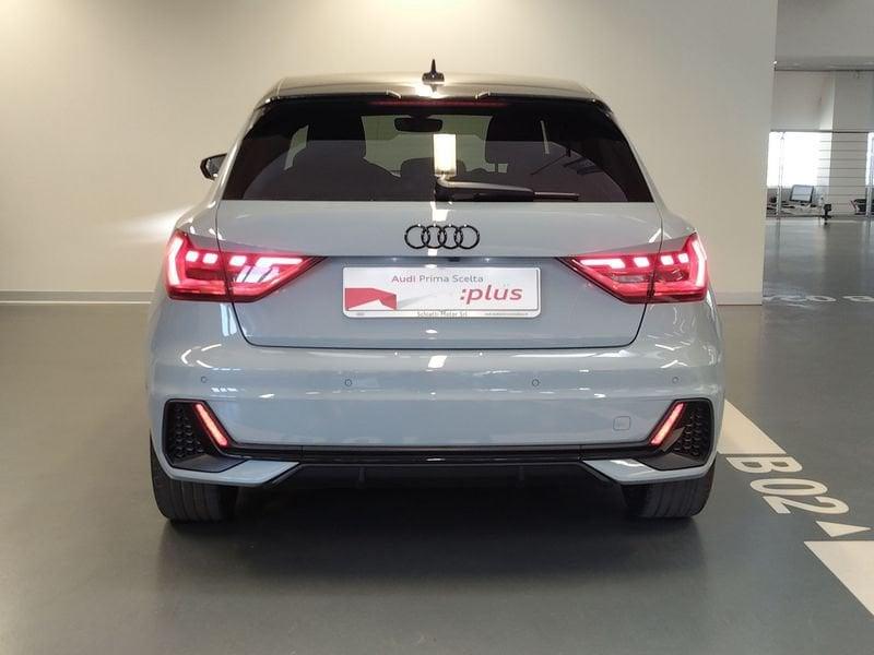 Audi A1 A1 Sportback 30 1.0 tfsi Identity Black 110cv s-tronic