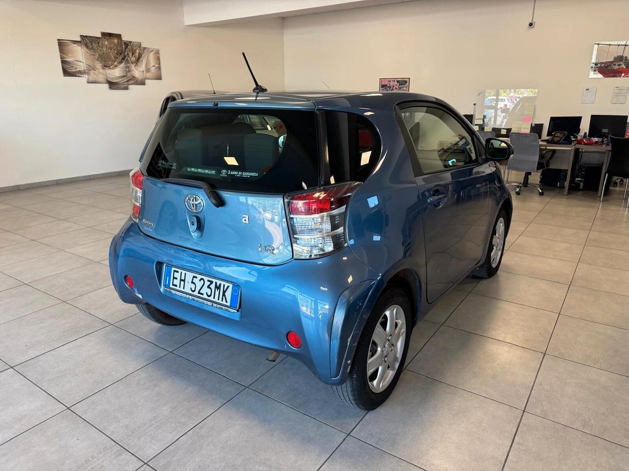 Toyota iQ 1.0 BENZ 68CV AUTOMATICA 2011