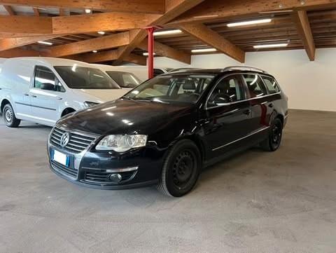 Volkswagen Passat VW Passat 2.0 TDI Highline 140PS Neopatentati