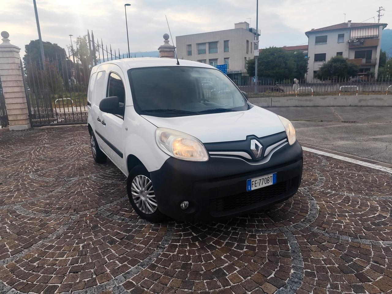 Renault Kangoo 1.5 Blue dCi 75CV PC-TN Van Open Sesame