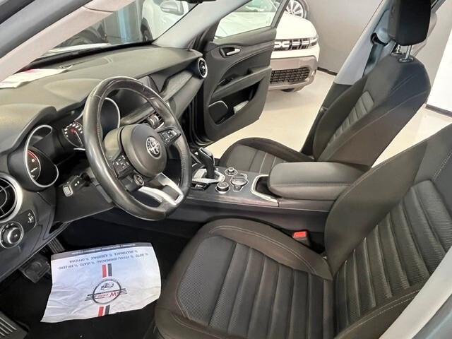 Stelvio 2020 2.2 t Business Q4 190cv auto