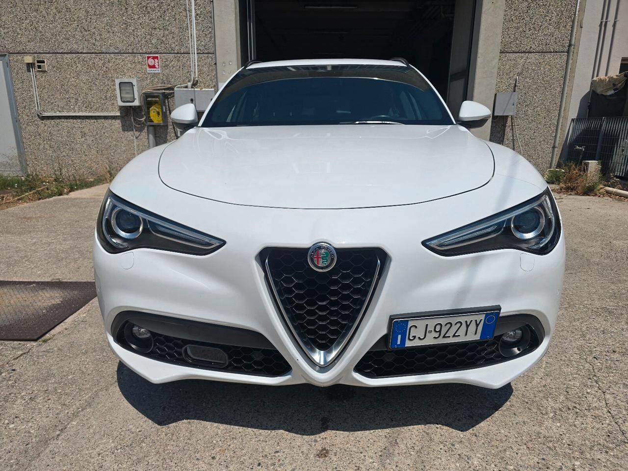 Alfa Romeo Stelvio 2.2 Turbodiesel 160 CV AT8 RWD Super Business