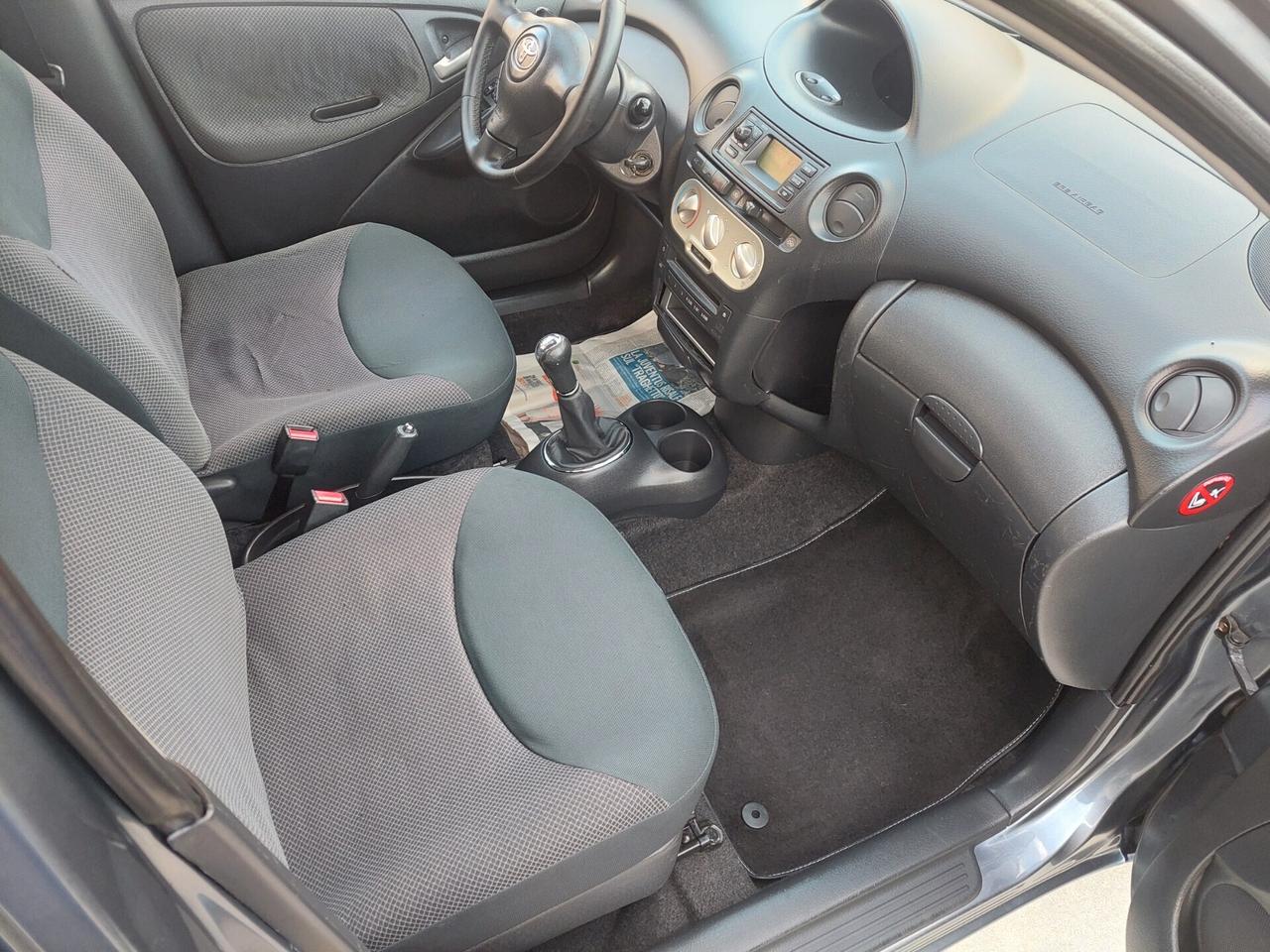 Toyota Yaris 1.0 Benzina 5 porte