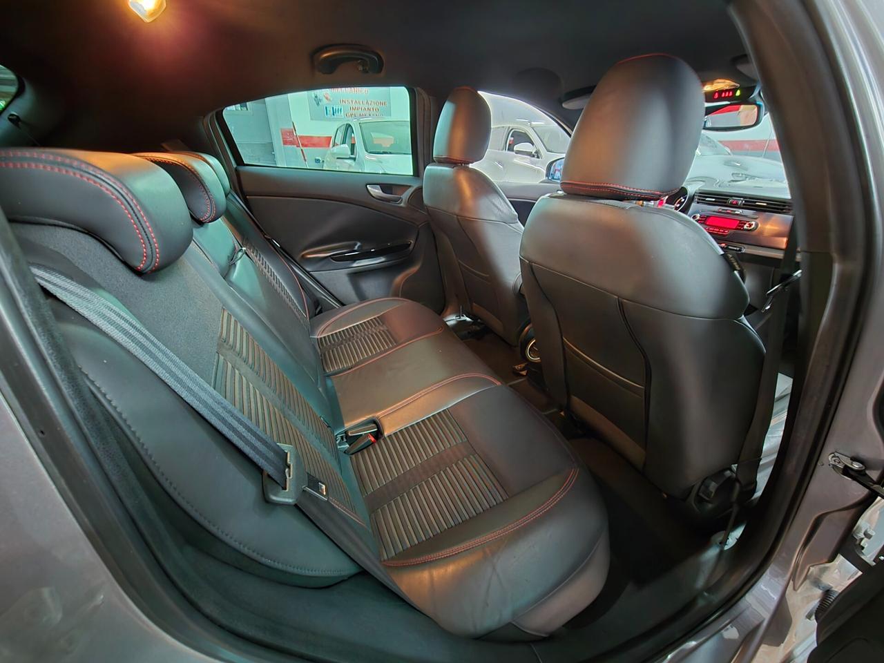 ALFA GIULETTA EXCLUSIVE 170CV DA VETRINA
