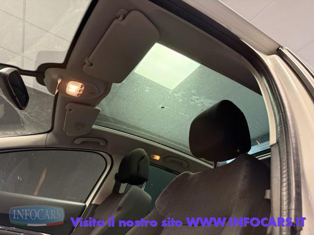 PEUGEOT 3008 1.6 e-HDi 112CV Autom.