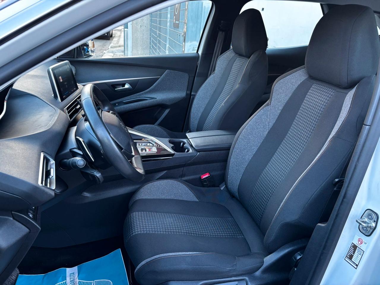 Peugeot 3008 1.5 BlueHDi 130cv EAT8 - 2022