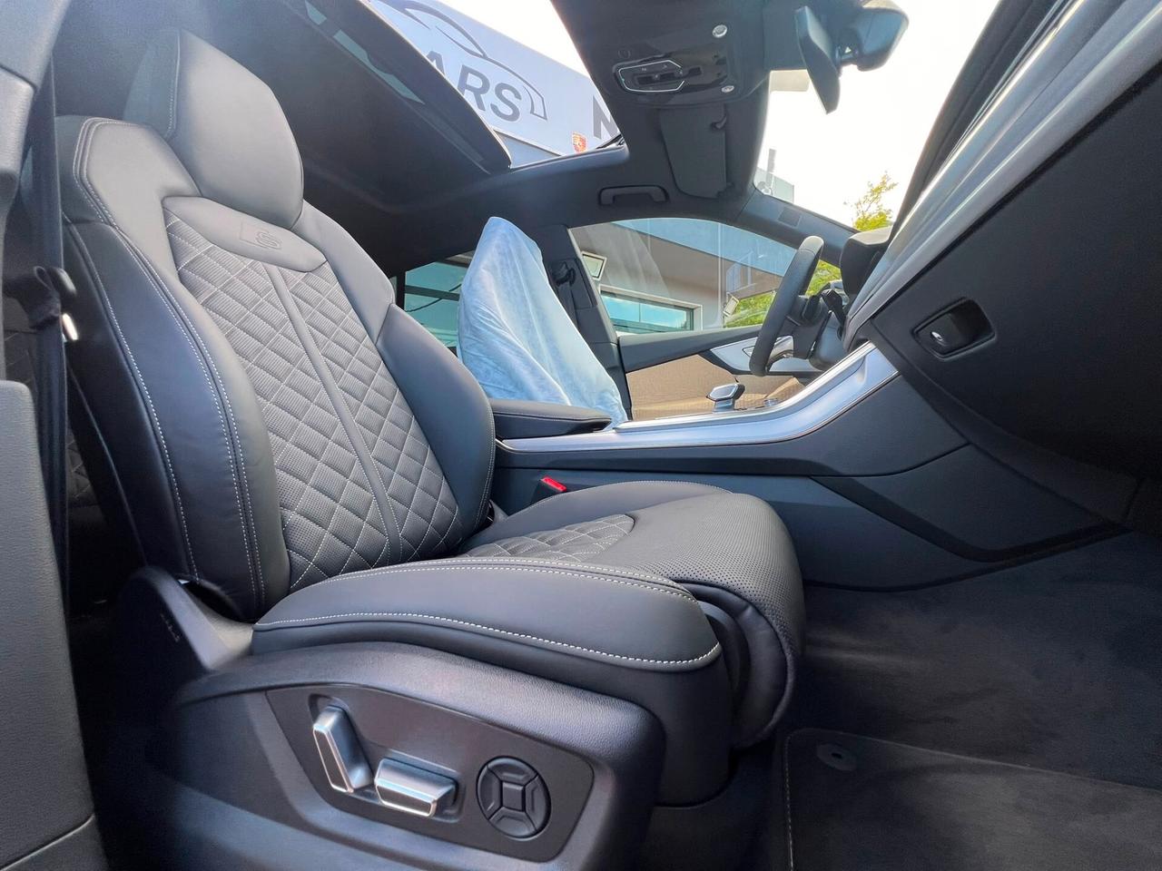 Audi Q8 50TDI S line *HD*TETTO*FULL