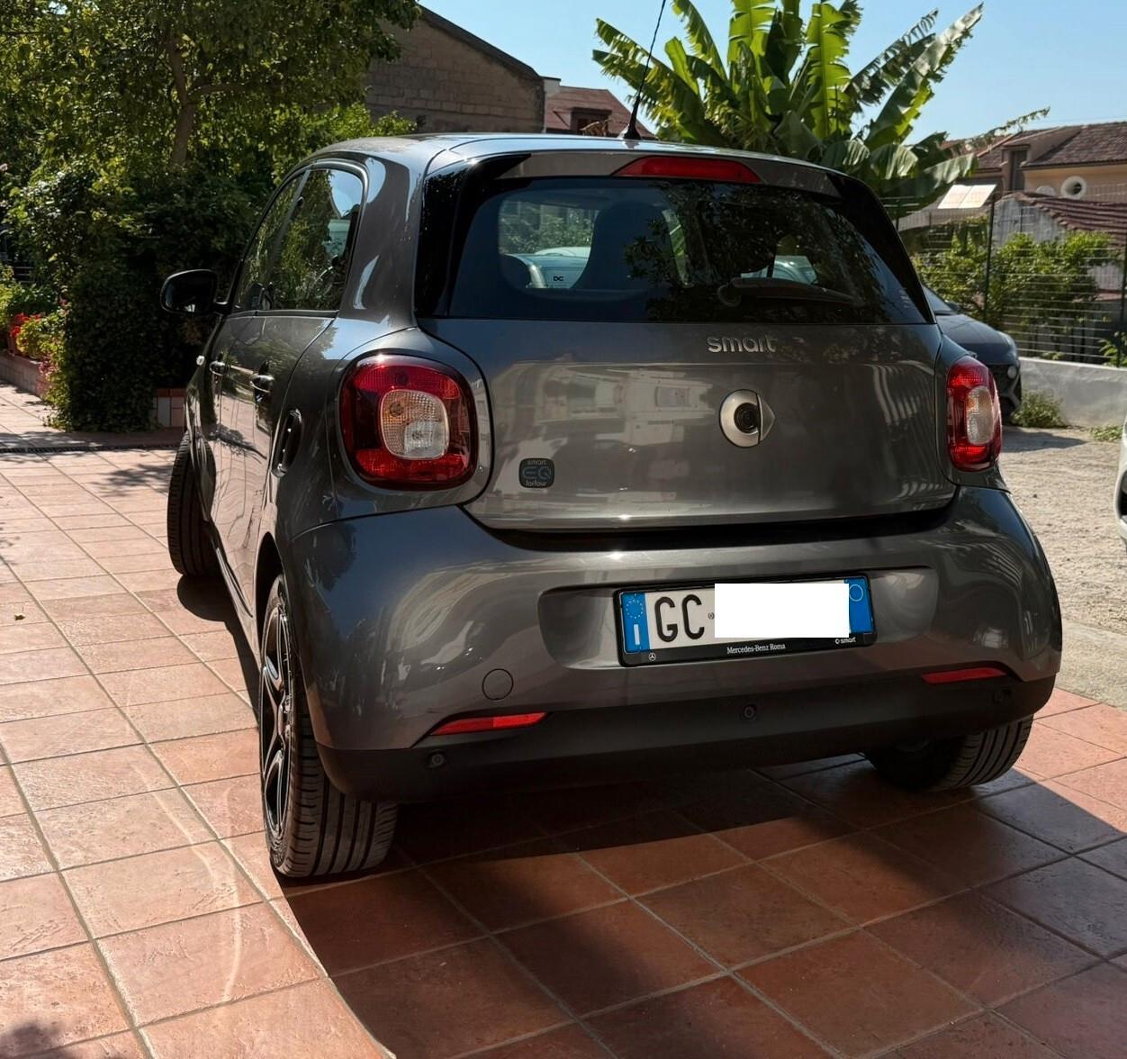 Smart ForFour EQ Pulse Tetto pan.