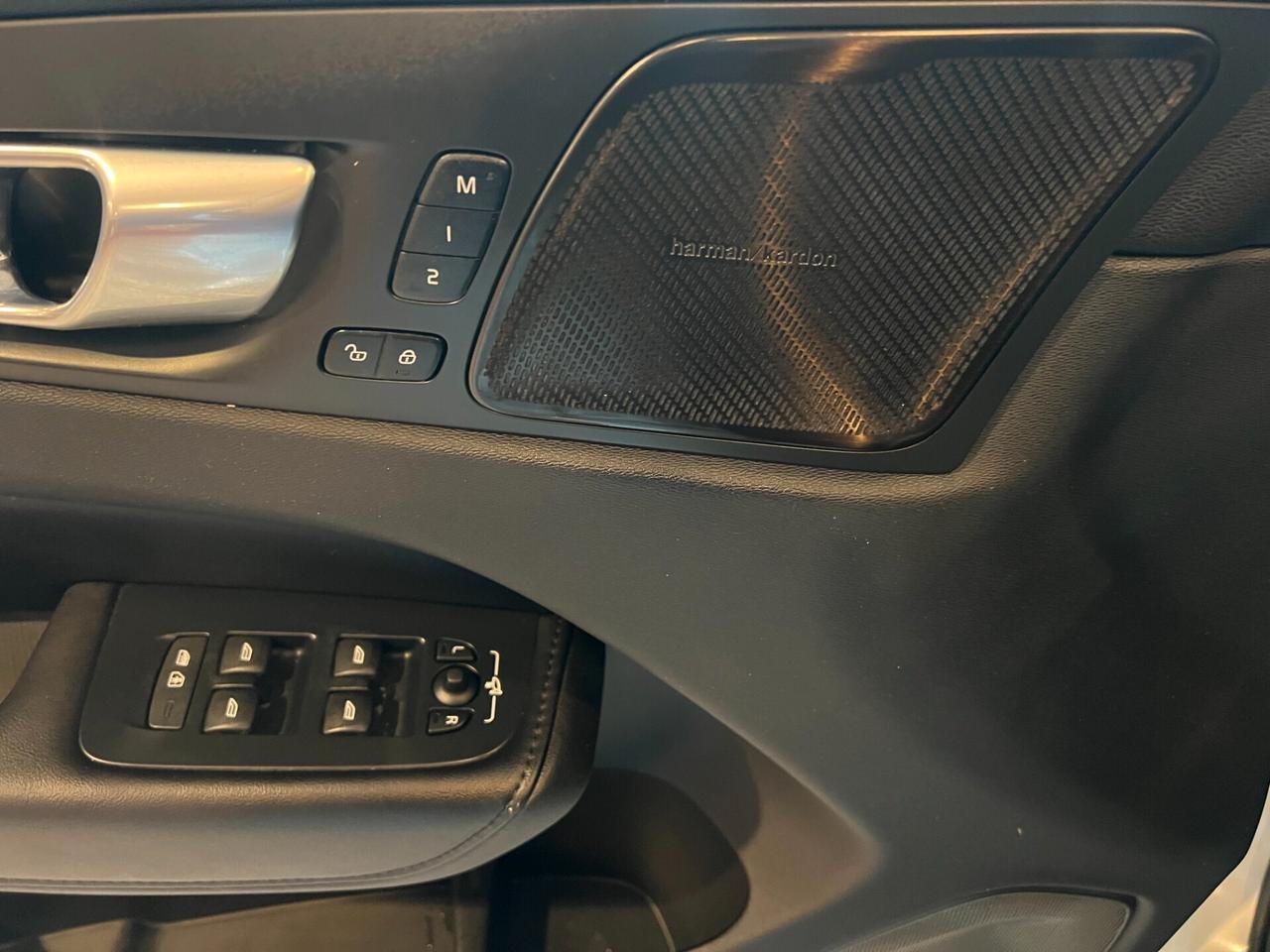 Volvo XC 60 T6 Plug-in hybrid AWD /DA RIPRISTINARE