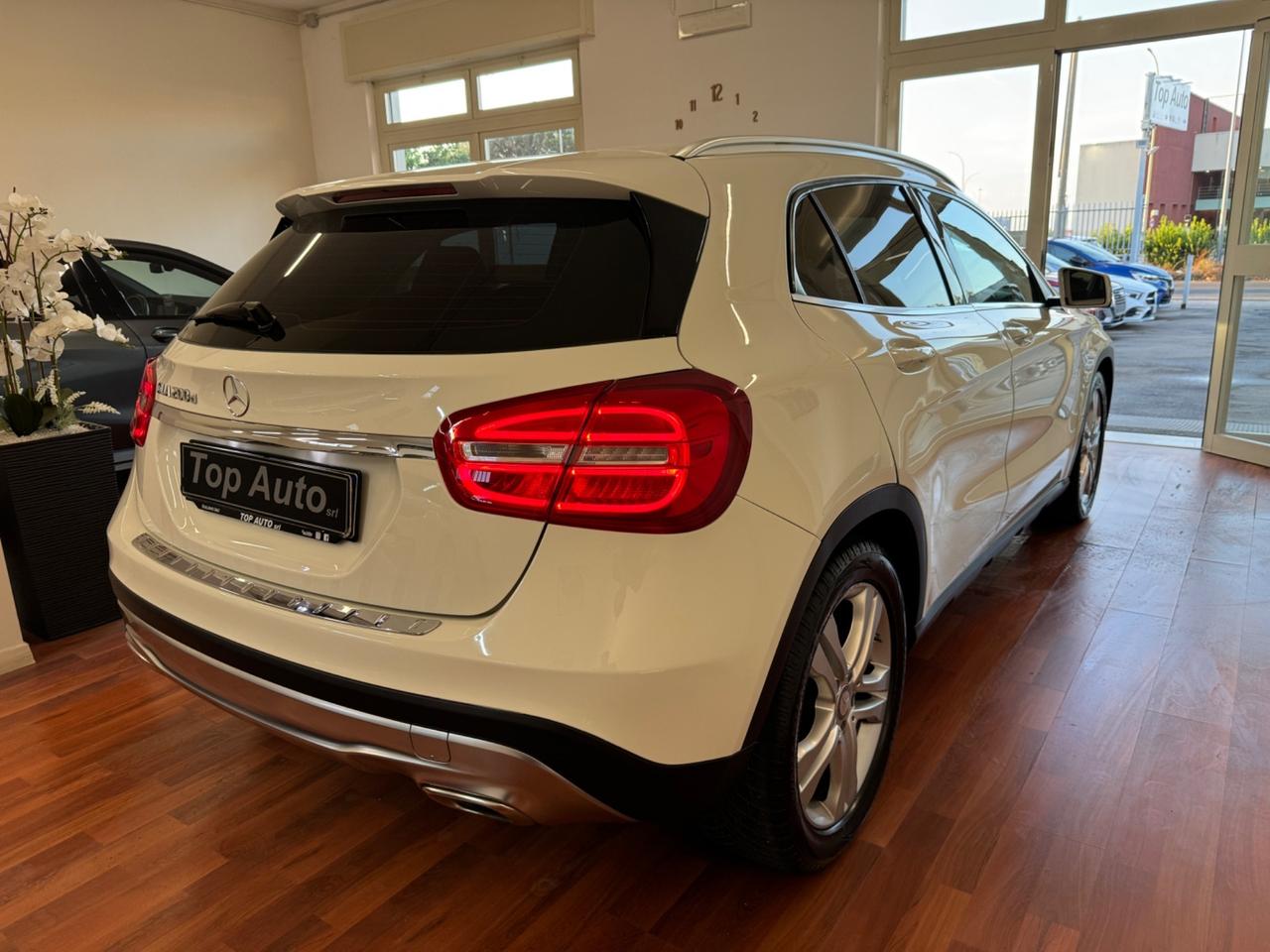 MERCEDES-BENZ GLA 200 d AUT. SPORT - 2017