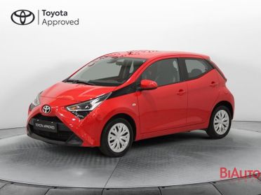 Toyota Aygo Aygo 5p 1.0 x-play m-mt 72cv