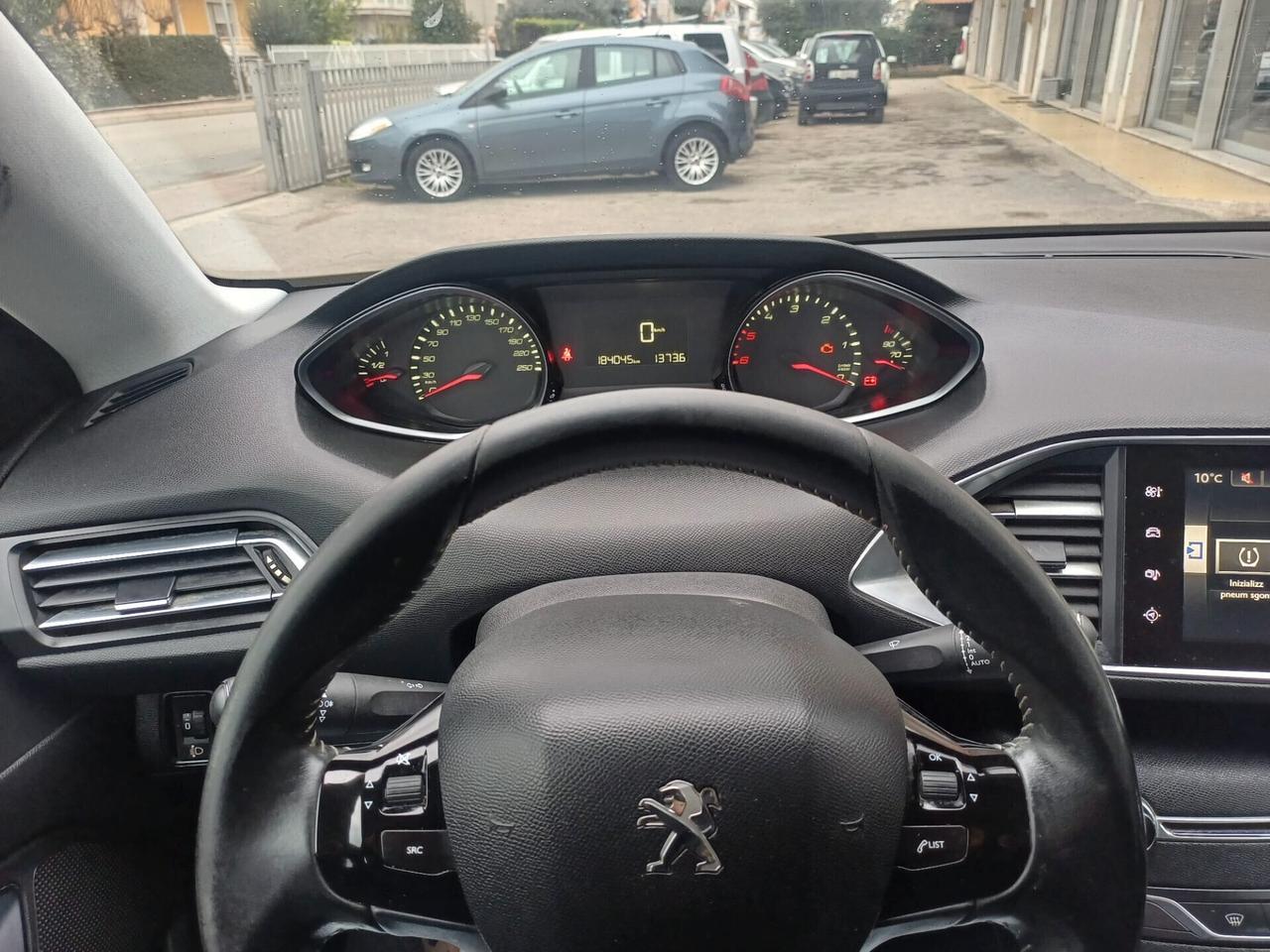 Peugeot 308 1.6 HDi 92 CV Business
