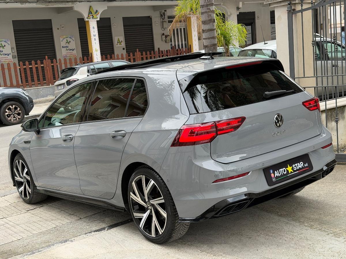Volkswagen Golf 8 R-line 2.0 TDI 150 CV