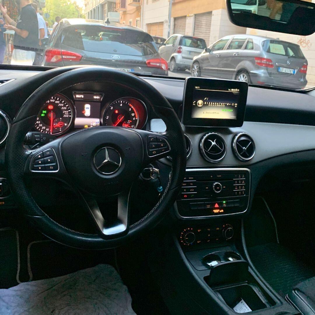 Mercedes-Benz GLA 180 D Sport