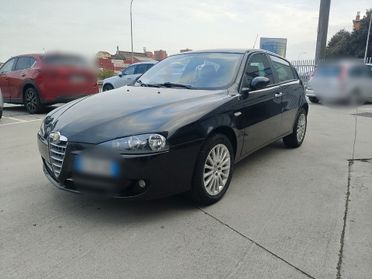 Alfa Romeo 147 1.6 16V TS 5 porte Distinctive