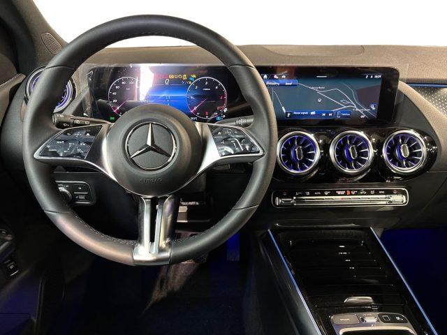 MERCEDES-BENZ B 180 d Automatic Street Edition