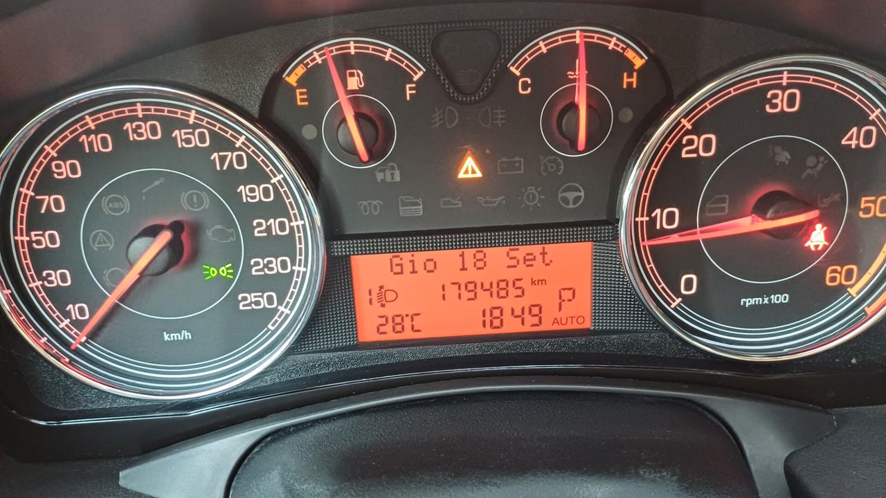 Fiat Croma 1.9 Multijet 16V automatica Emotion cruise control