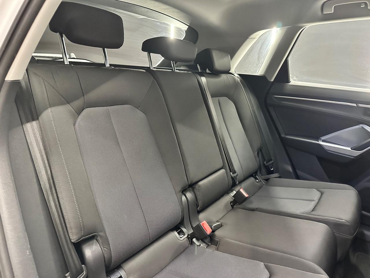 Audi Q3 35 TDI 2.0 150 CV Business Advanced 12.2018