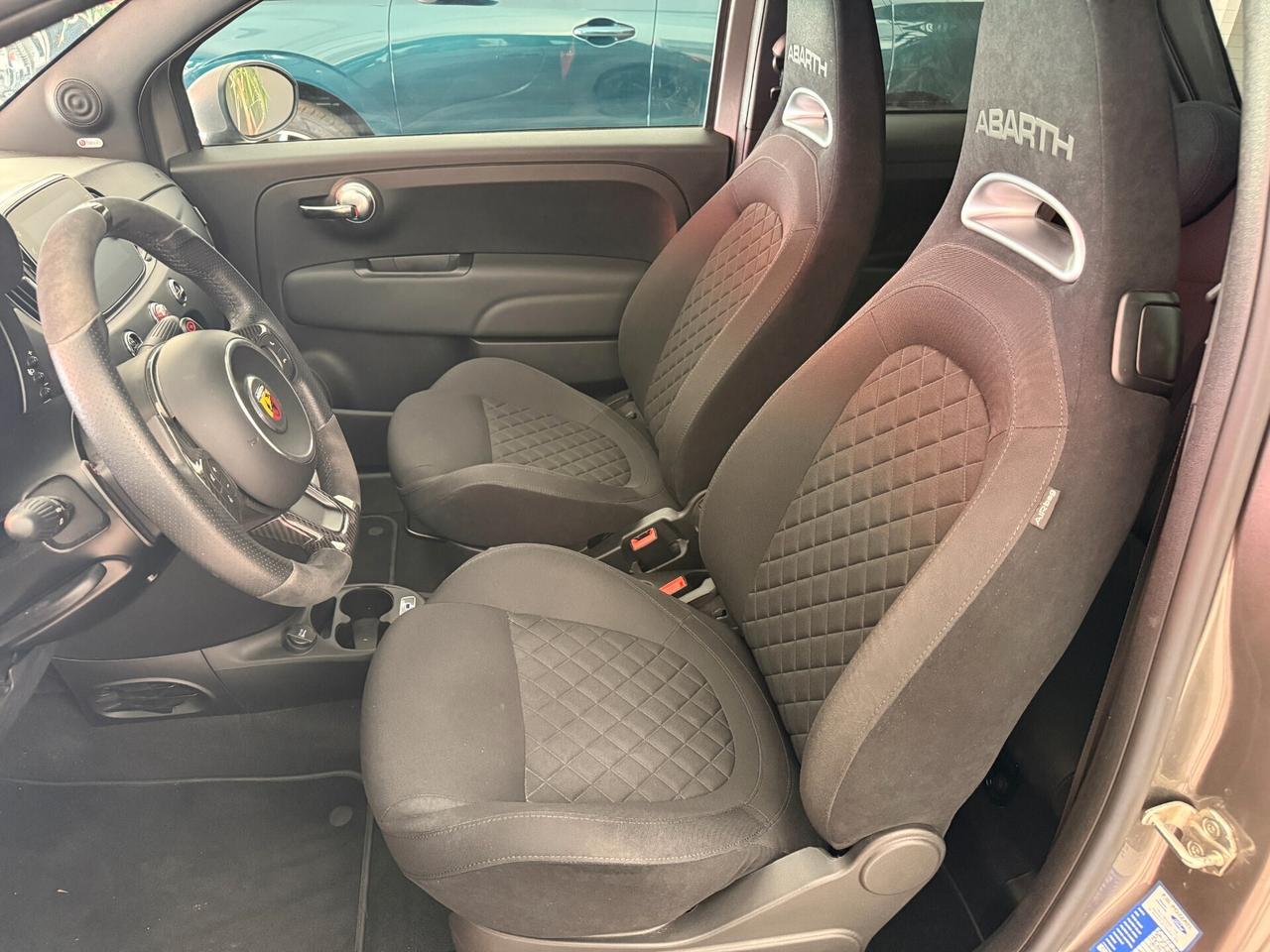 Abarth 695 1.4 Turbo T-Jet 180 CV M.T.A.