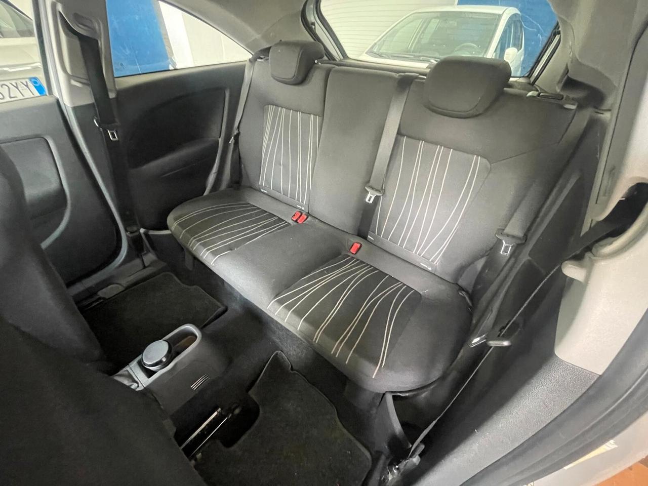 Opel Corsa 1.0 12V 3 porte