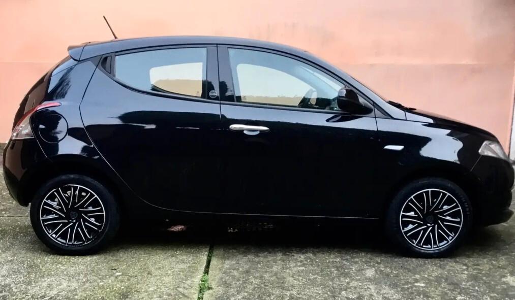 Lancia Ypsilon Ypsilon 1.0 firefly hybrid Gold s&s