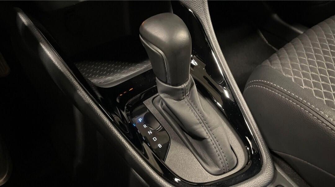 Toyota Yaris 1.5 130 Hybrid 5 porte Lounge PREZZO REALE