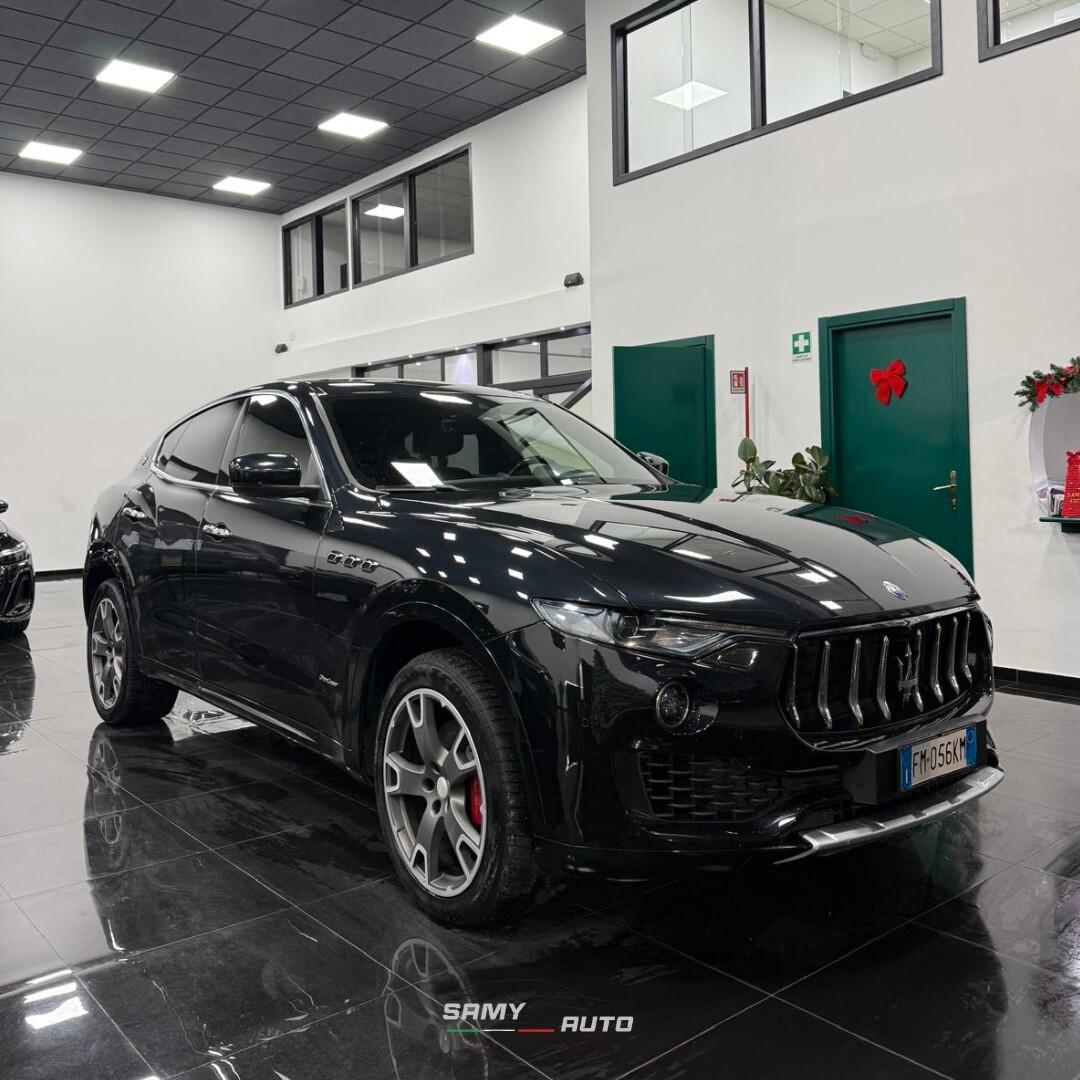 Maserati Levante V6 Diesel Granlusso Nerissimo