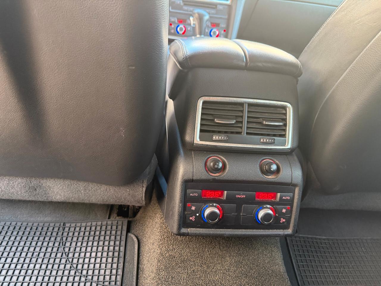 Audi Q7 3.0 V6 TDI 233CV quattro tiptronic