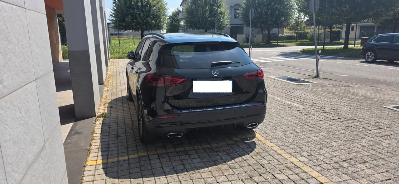Mercedes-benz GLA 200 d Automatic Premium Night Edition Tetto
