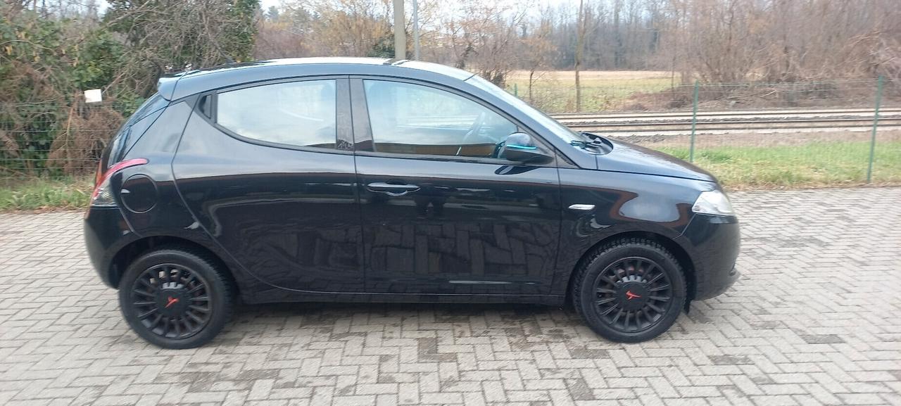 Lancia Ypsilon 1.2 69 CV 5 porte GPL Ecochic Elefantino