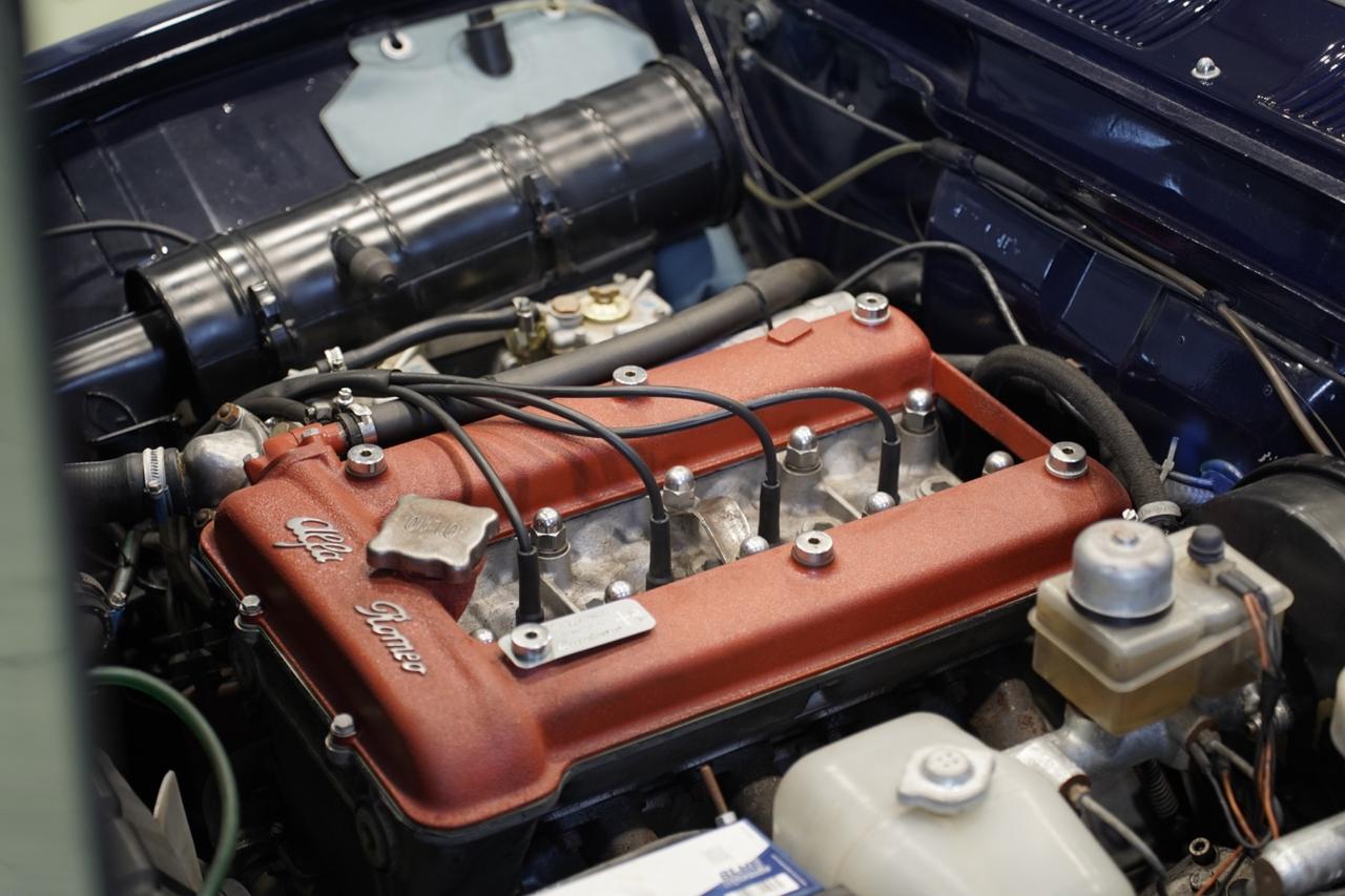 Alfa Romeo Giulia 2000