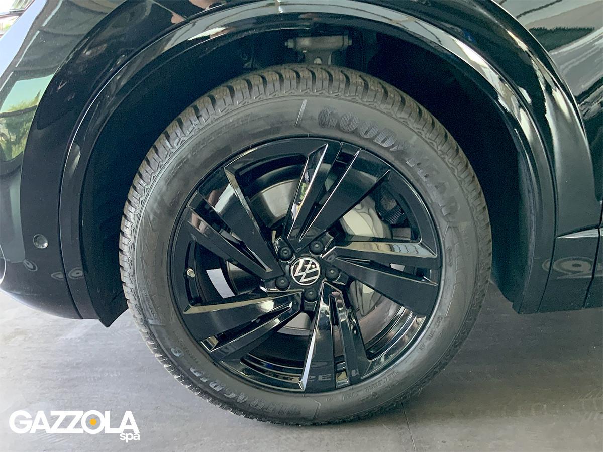Volkswagen Touareg 3.0 V6 tdi scr R-Line 231cv auto