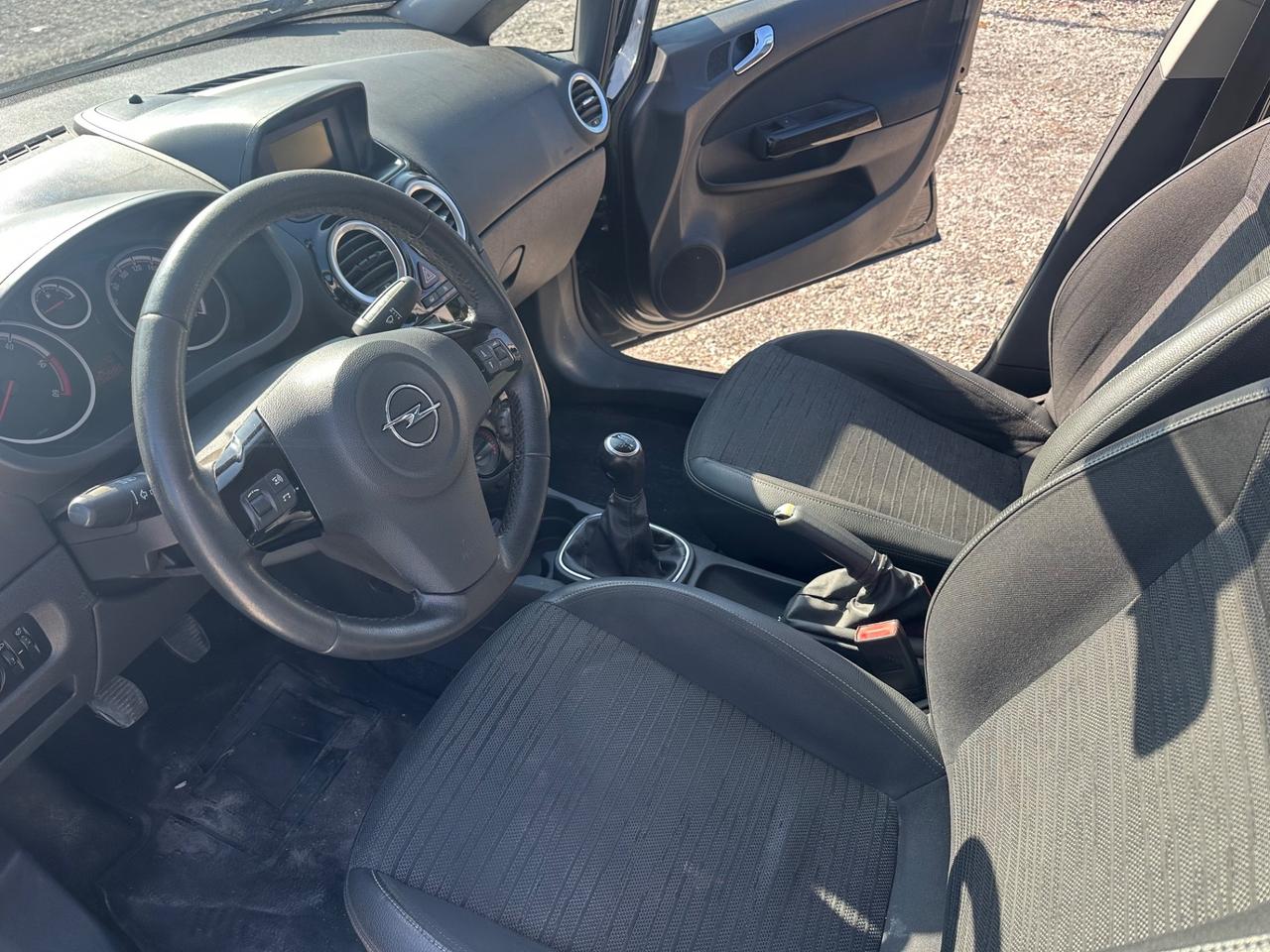 Opel Corsa 1.3 Diesel 2014 12 mesi di garanzia
