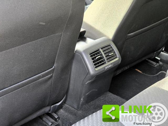 VOLKSWAGEN Golf 1.5 TSI 150 CV R-Line