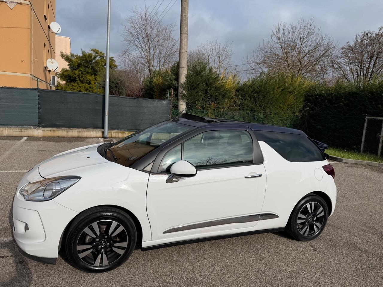 Citroen DS3 Cabrio 1.6 - NEOPATENTATI - NAV. - 12 MESI DI GAR.