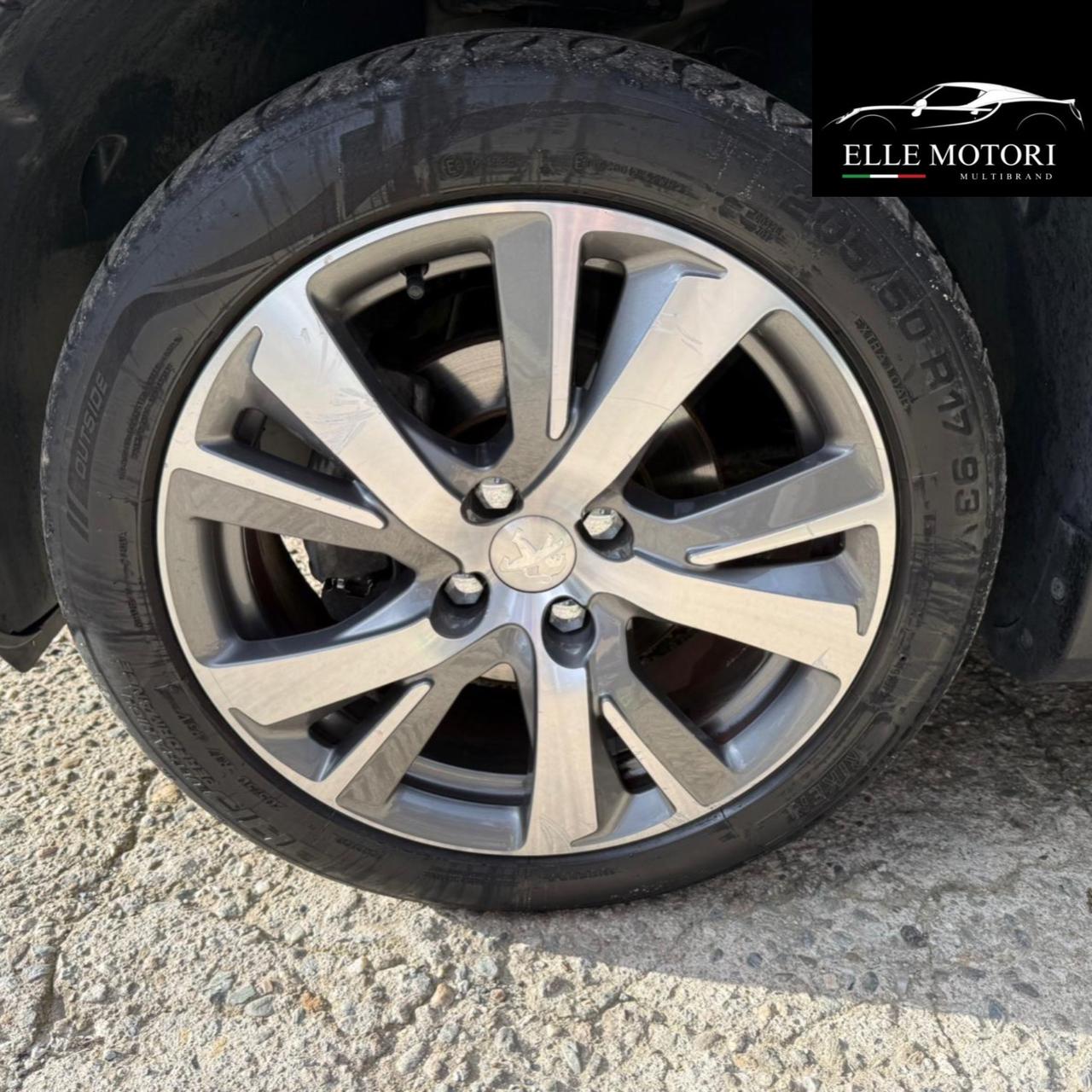 Peugeot 2008 BlueHDi 100 S&S Black Matt