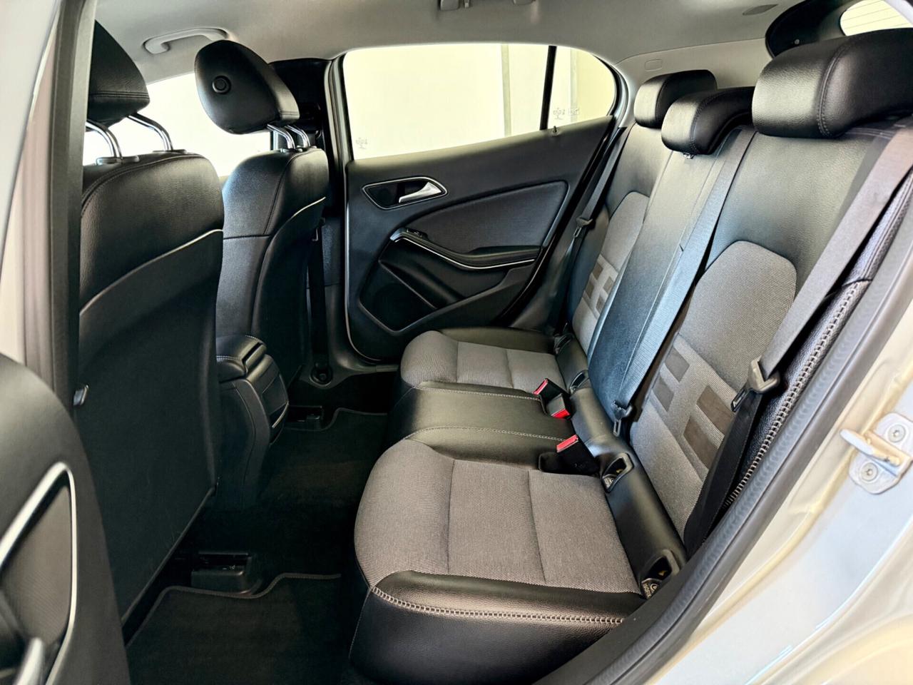 Mercedes-benz GLA 200 d Sport Auto