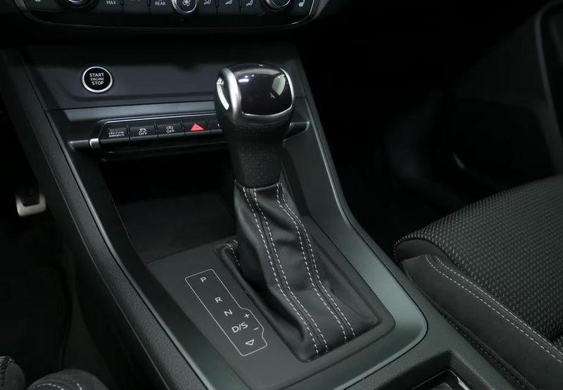 Audi Q3 Q3 35 TFSI S tronic S line edition 19" Camera