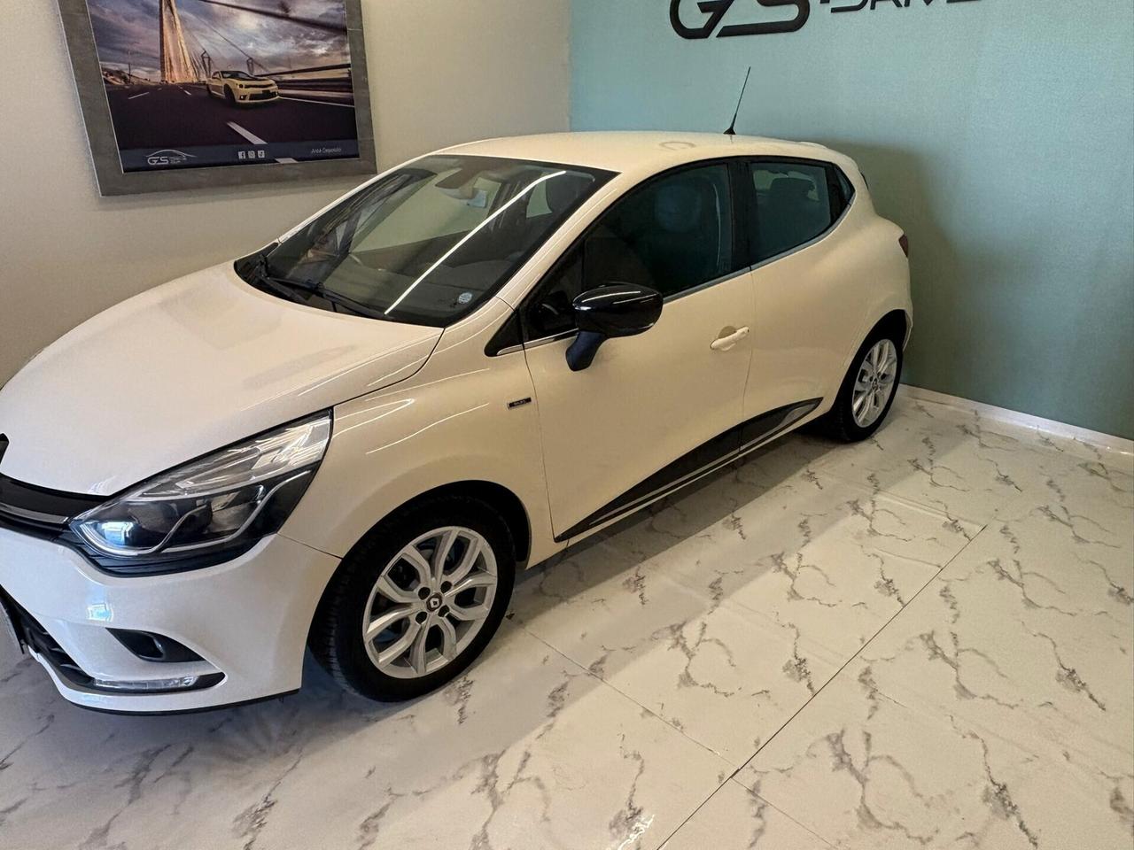 Renault Clio dCi 8V 90 CV EDC 5 porte Duel
