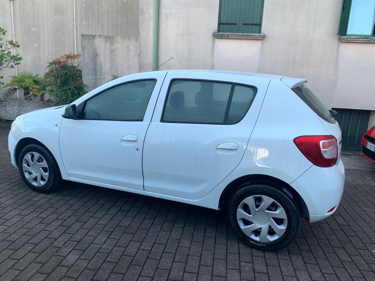 Dacia Sandero 1.2 GPL 75CV Lauréate benz gpl