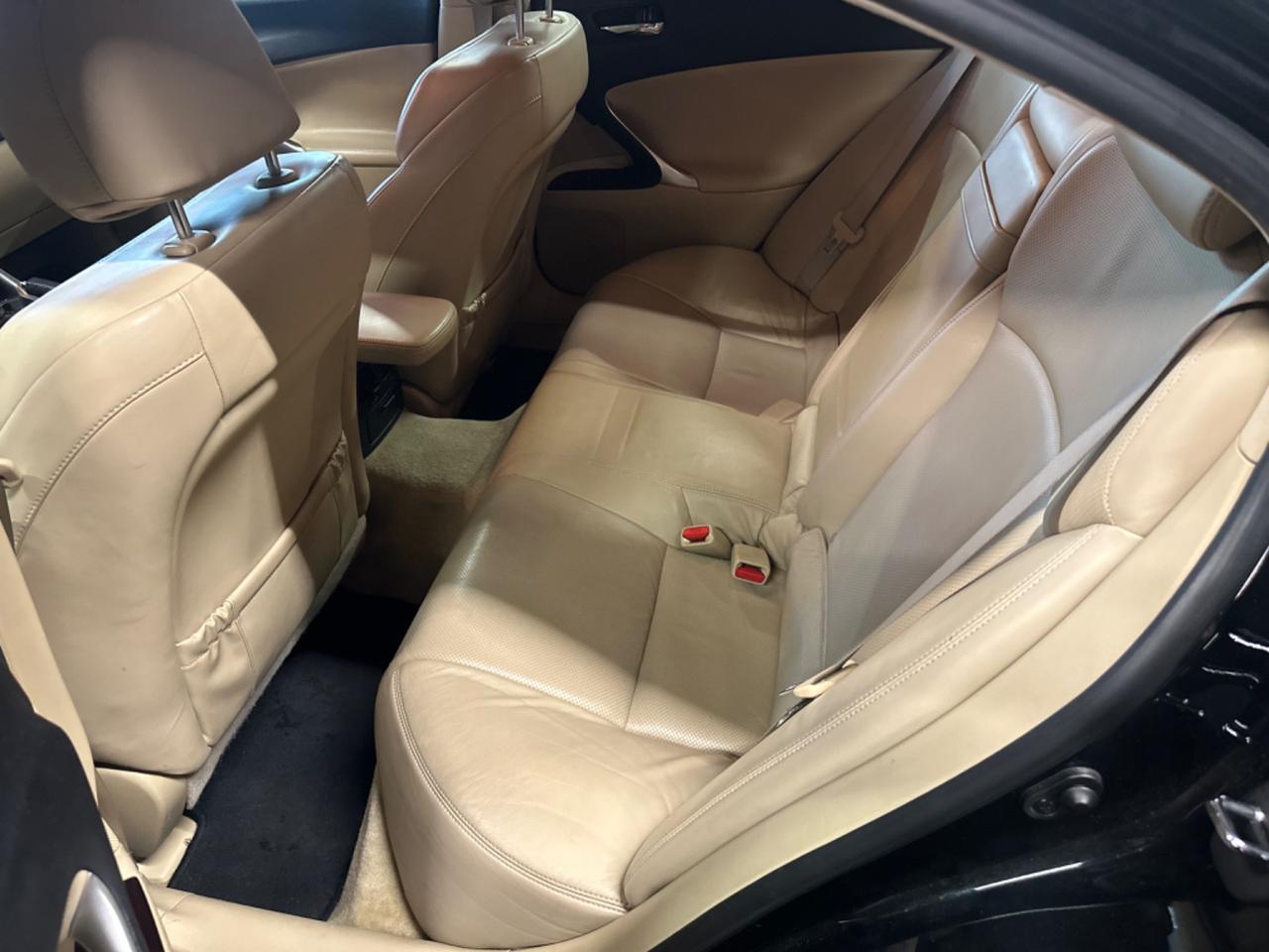 Lexus IS 220d MC Luxury