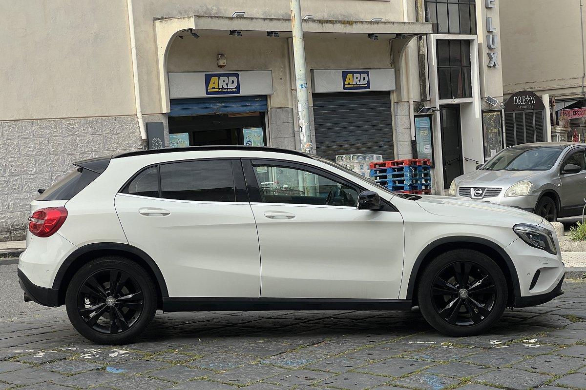 MERCEDES GLA 180 CDI Premium