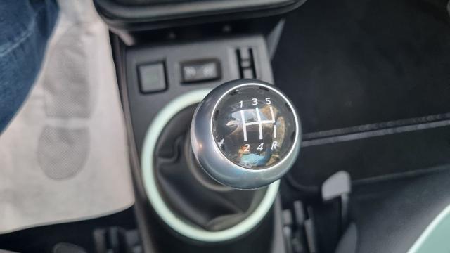 RENAULT Twingo TCe 90 CV La Parisienne