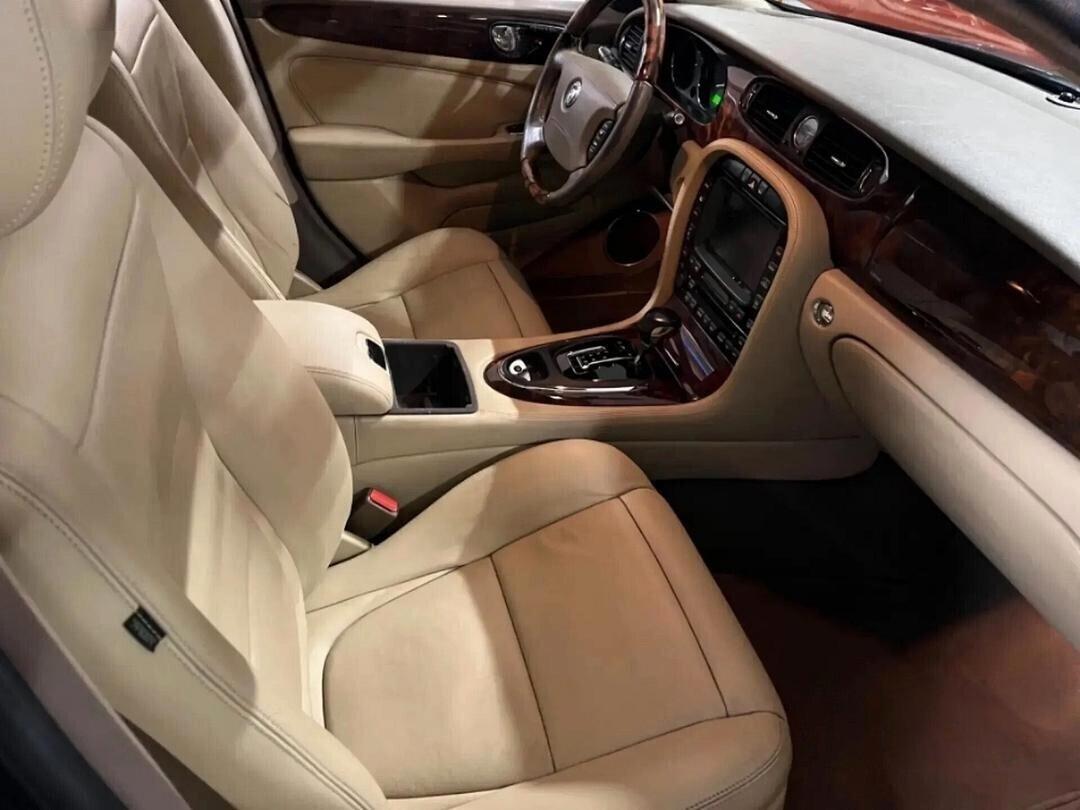 Jaguar XJ 2.7 D V6 cat LWB Sovereign PERFETTA