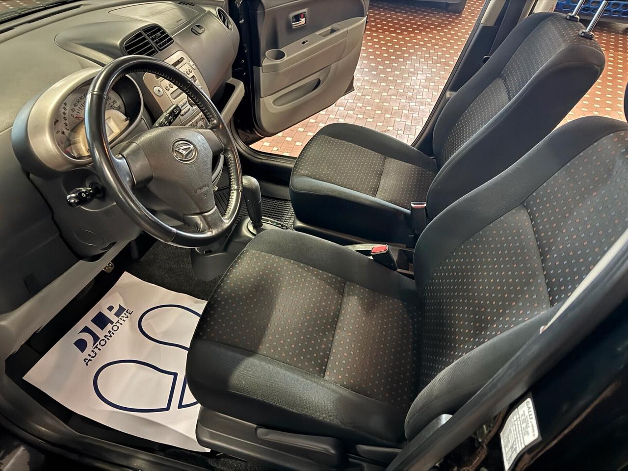 Daihatsu Sirion 1.3 Taka A/T 4WD - CAMBIO AUTOMATICO