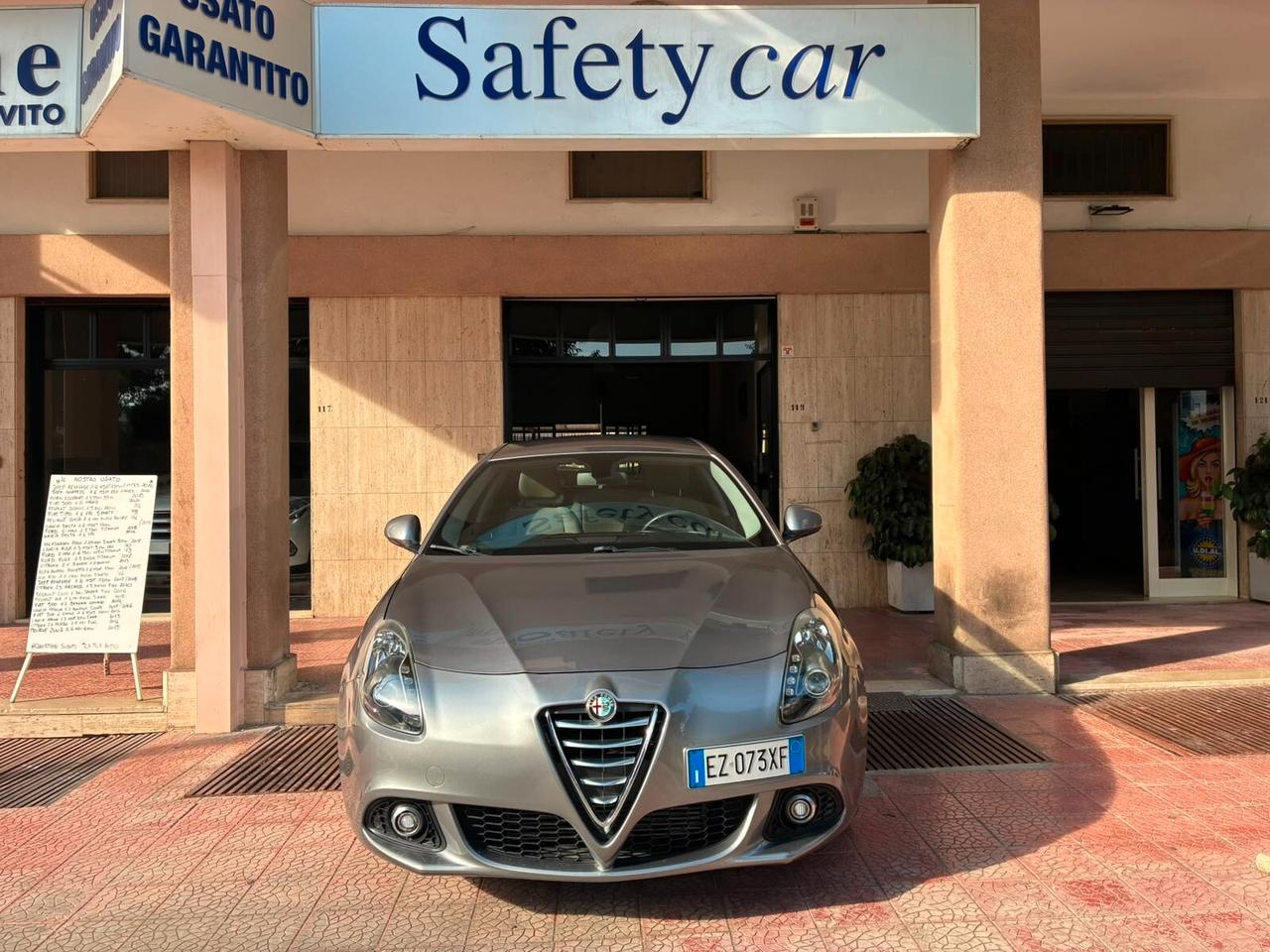 AlfaRomeo Giulietta 1.6mjet105CV garantita-2015