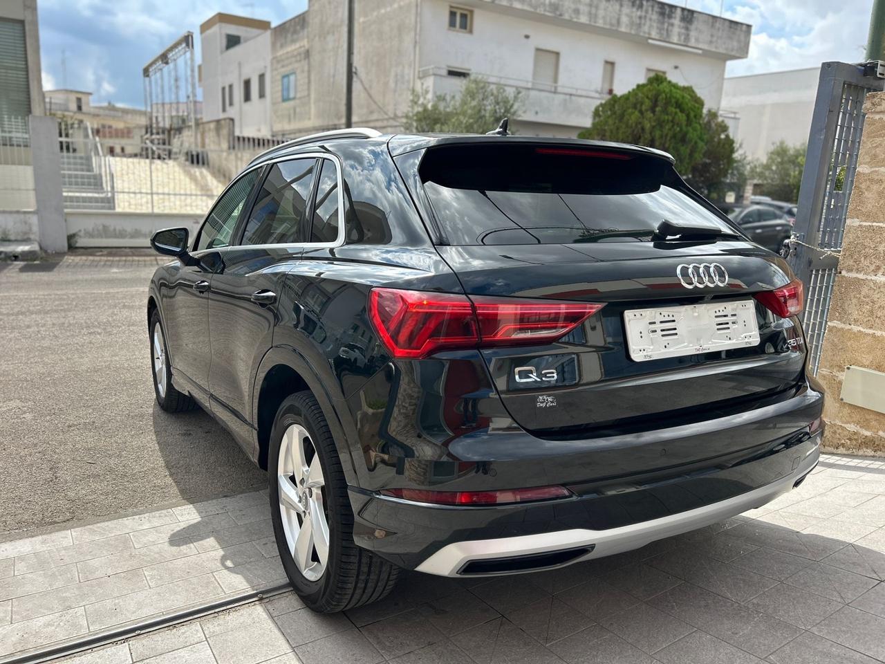 Audi Q3 35 TDI S tronic Business Advanced-Mod.2020