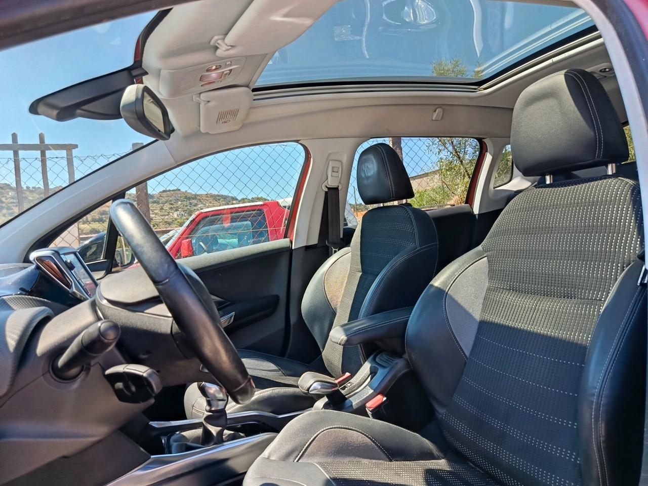 Peugeot 2008 1.6 e-HDi 92 CV Stop&Start Urban Cross
